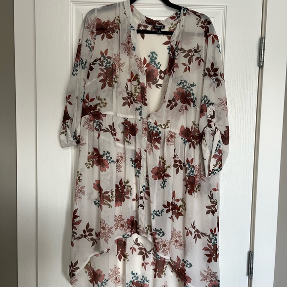Torrid Lexie Hi-Low White Burgundy Floral Babydoll Tunic size 0X - Picture 4 of 7